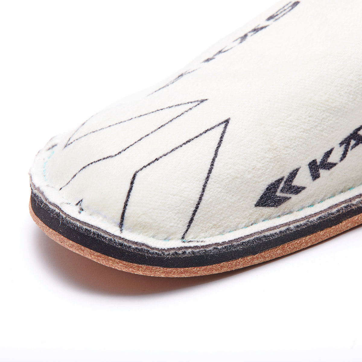 k-stle-skin-slippers-h-ttenschlapfen-aus-tourenfell-upcycling image 2