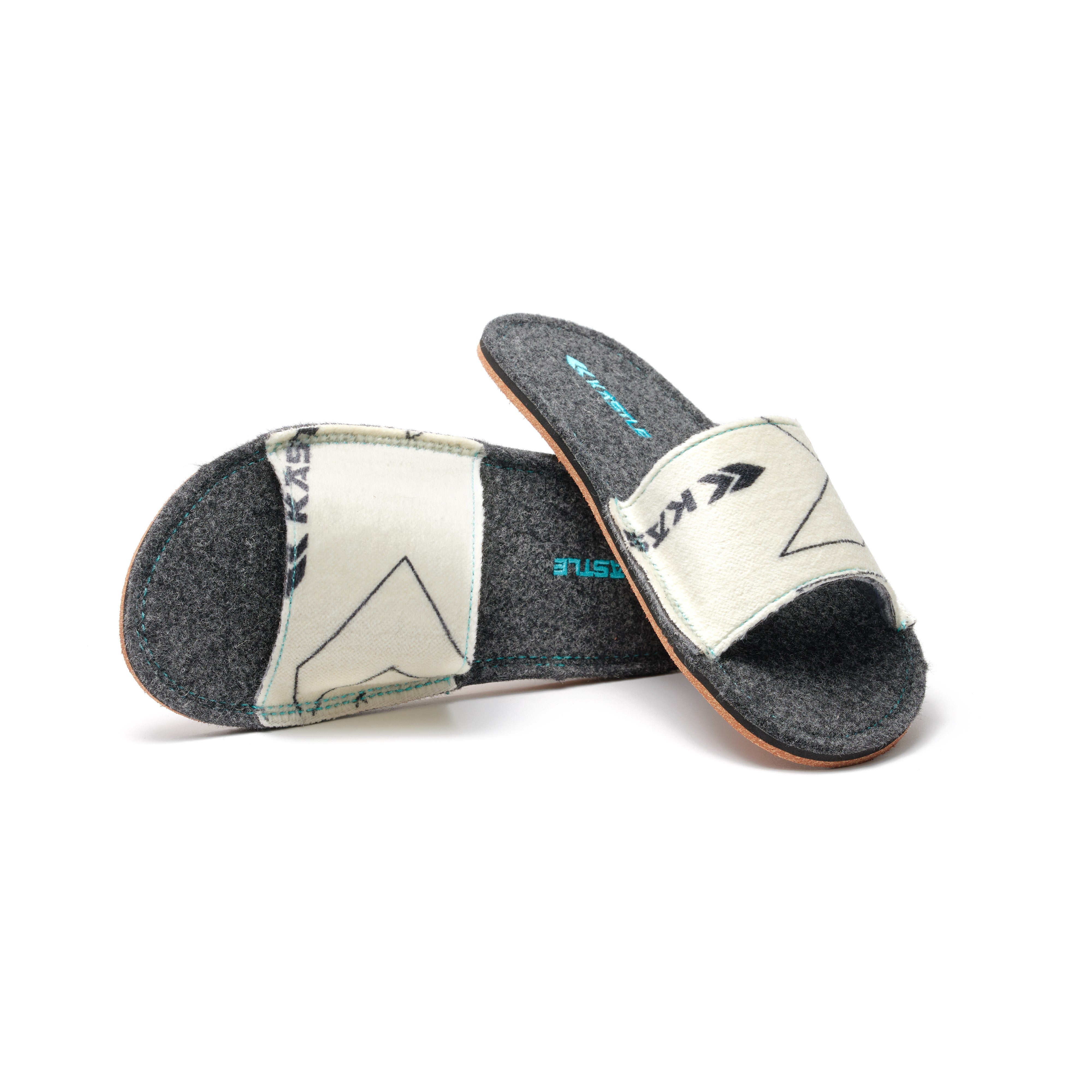 k-stle-ligth-skin-slippers-h-ttenschuhe-aus-tourenfell-resten image 1